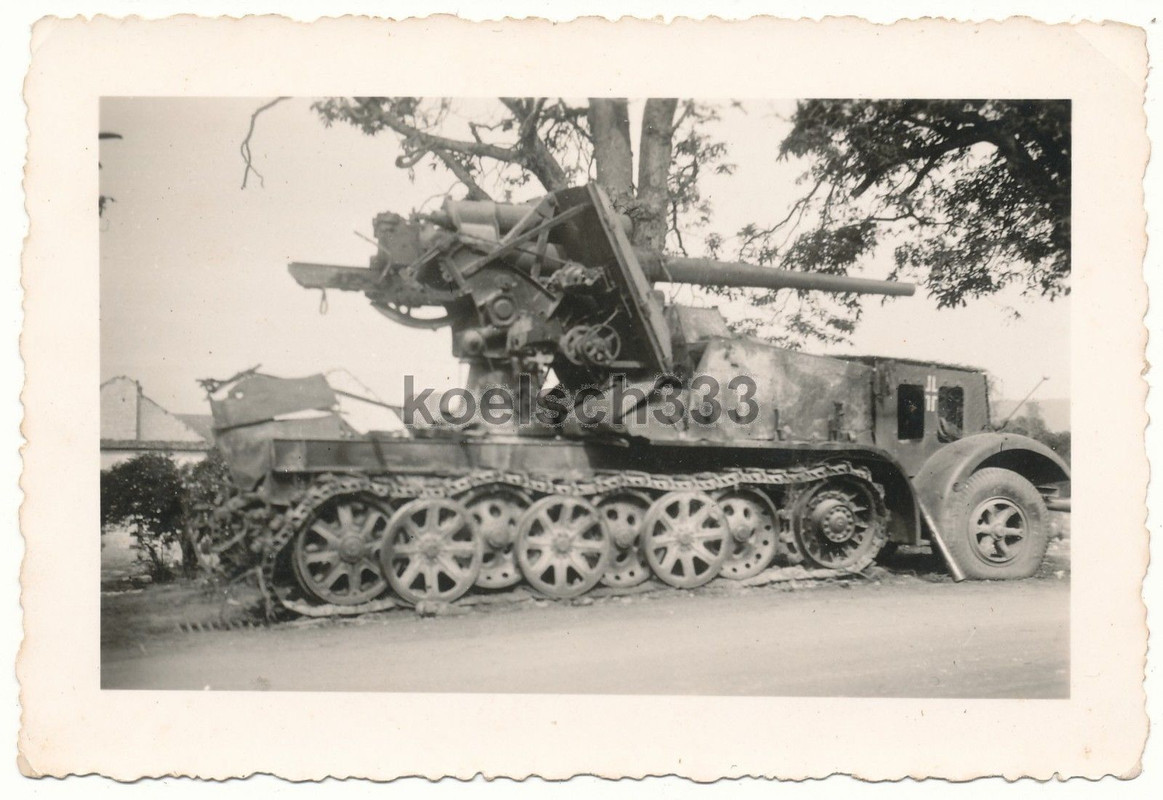 Sd.Kfz. 8 Panzerjäger 8,8cm Flak 18 (Sf) Panzer 