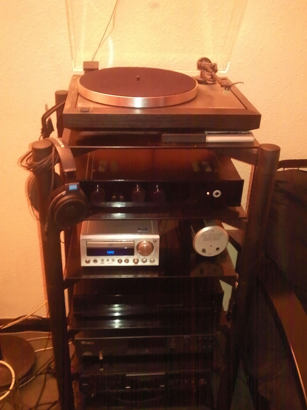 HI-FI_Rack.jpg