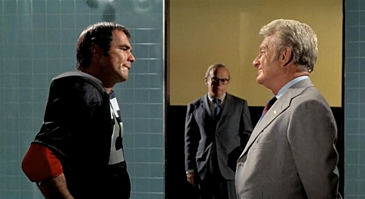 LONGEST-YARD-MORT-MARSHALL-1-FOTOR-3.png