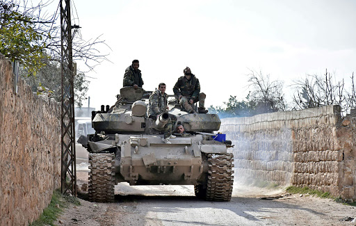 Des soldats révolutionnaires conduisant un tank, Varanya