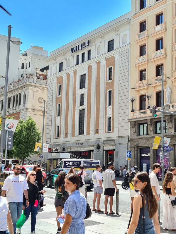 Uniqlo