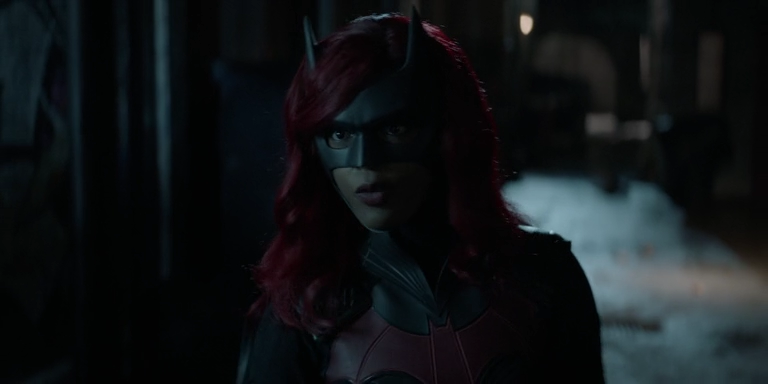 Batwoman.S02E01.Che.cosa.e.successo.a.Kate.Kane.BDMux.ITA.ENG.AAC.x264-BlackBit[screenshot 6]