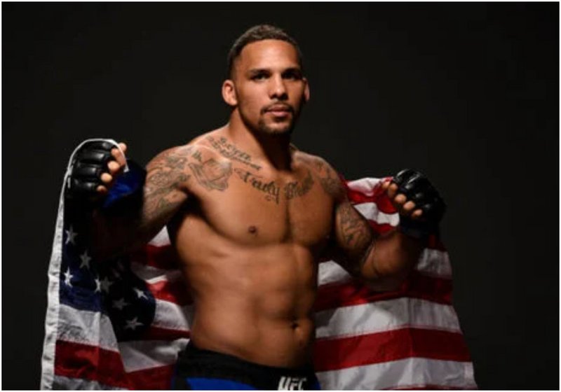 Боец на UFC пострада при инцидент с резачка