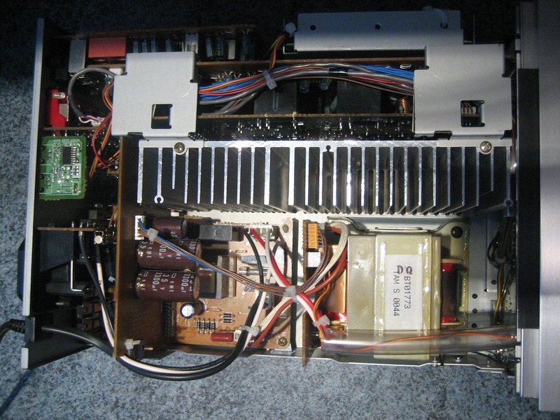 [Bild: HITACHI-Midi-Anlage-001.jpg]