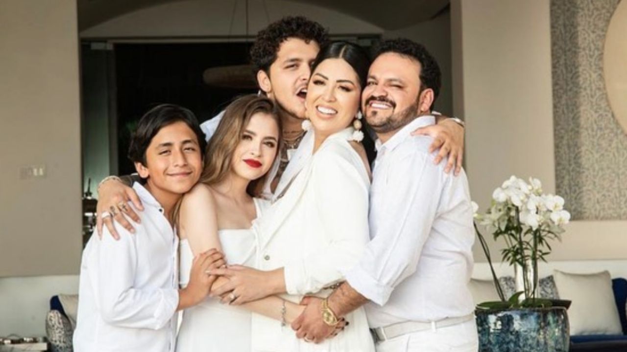 Mamá de Christian Nodal se curó del cáncer gracias a la brujería; Mhoni Vidente