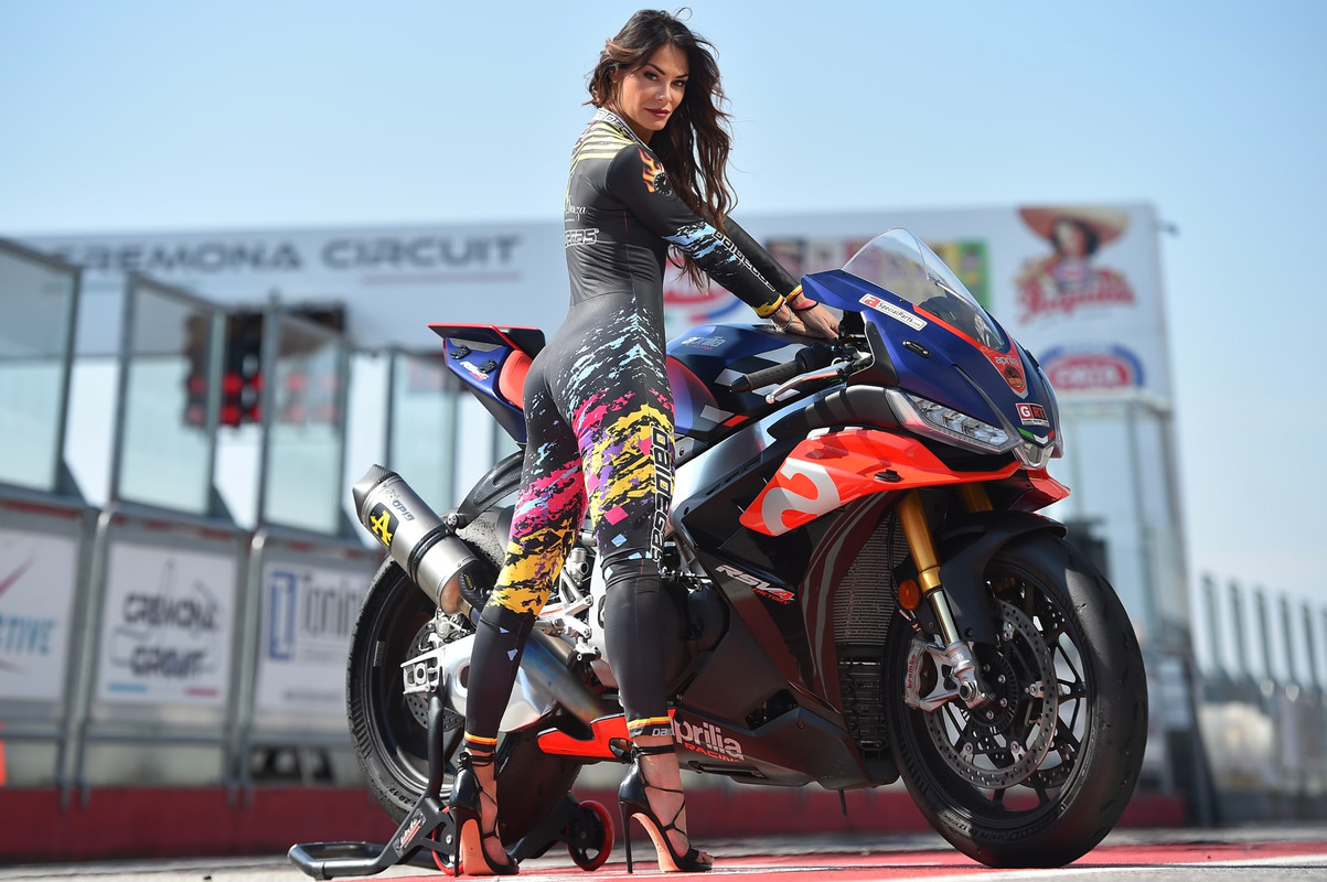 C257C245-1061-413C-BAB8-1AA203E1C8F6