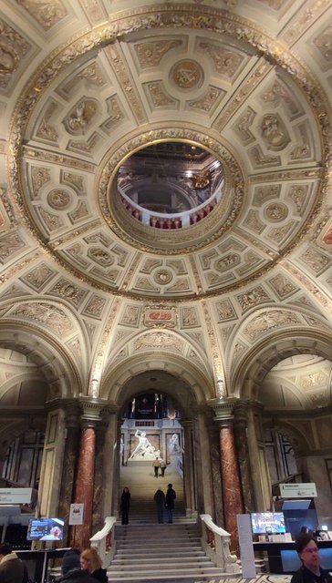 El Beso de Klimt, el soberbio Kunsthistorisches Museum y el Prater - Viena - Bratislava - Praga, Navidad 2024 (13)