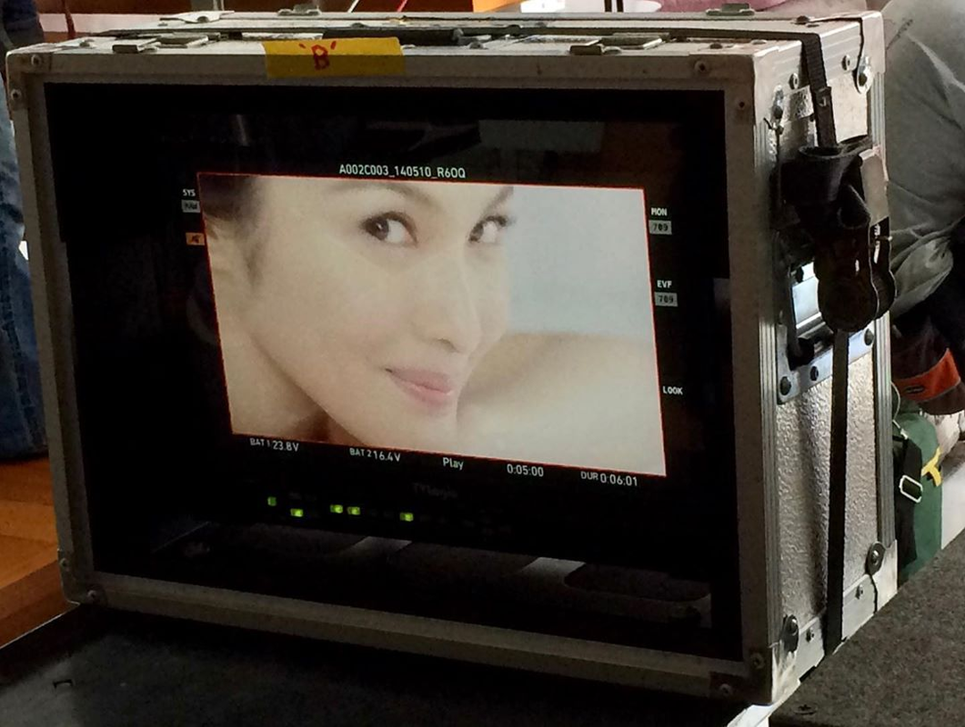 Foto Sandra Dewi tujuh tahun yang lalu