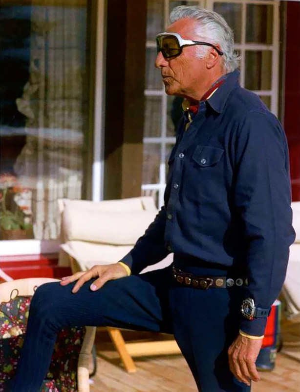 https://i.postimg.cc/8c3T0htW/St-Moritz-1979-Gianni-Agnelli.jpg