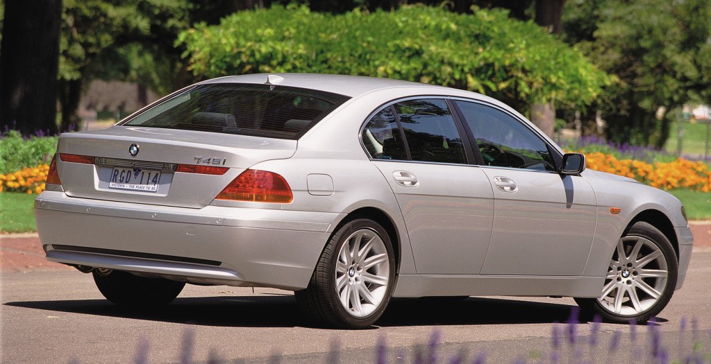 BMW-745i