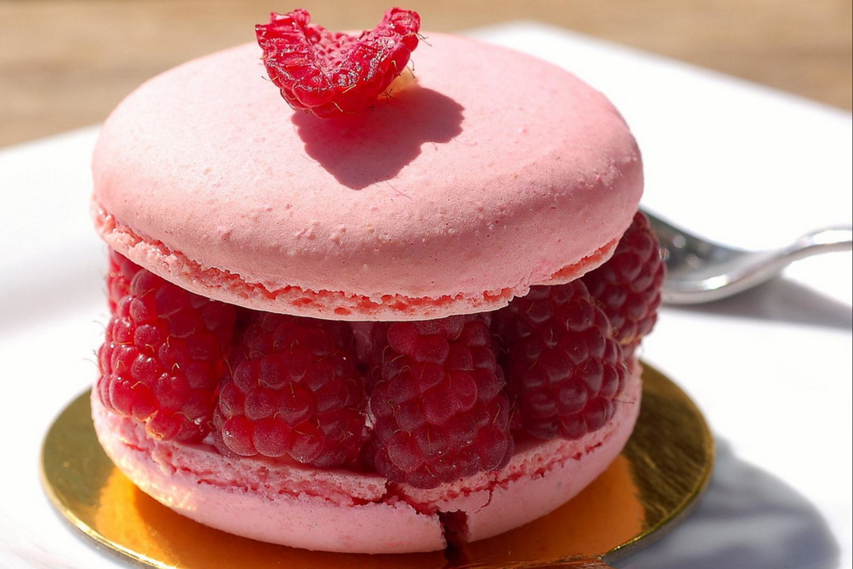 pink-raspberries-meringue.jpg