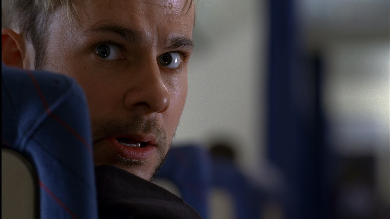Lost (2004) - S01E01 - Pilot (1) (1080p BluRay x265 Silence)-4