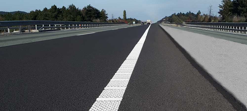 R110 coloured surface coatings