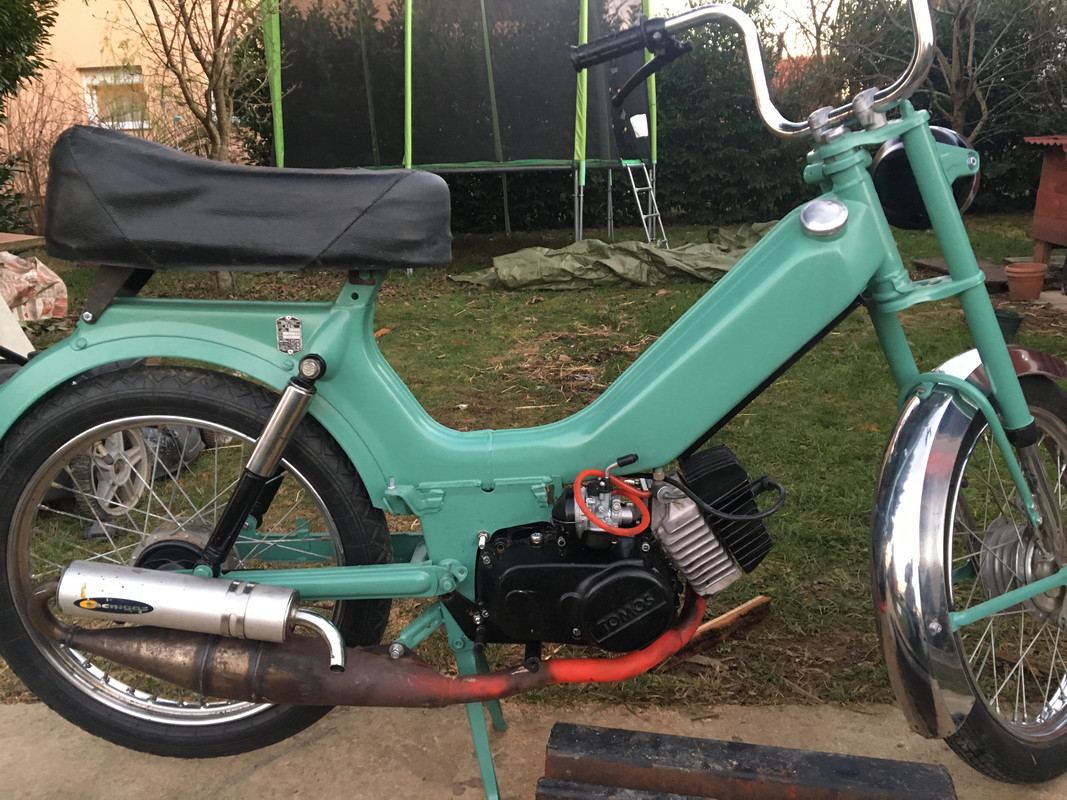 D107AE73-8C95-41B7-ABB4-3EF2B4A49E6B