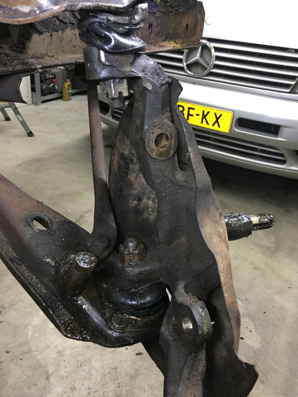 1875C19A-4D01-40C8-A3C8-14CA8136DBD4