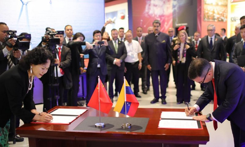 China y Venezuela firman cooperación sobre las ZEE