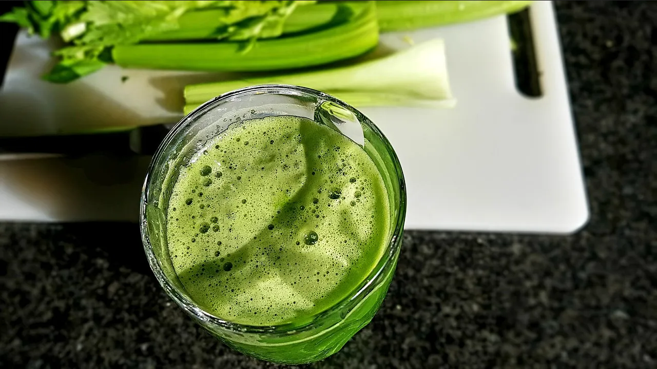 ¿Qué jugo saludable preparar para terminar con el ácido úrico?
