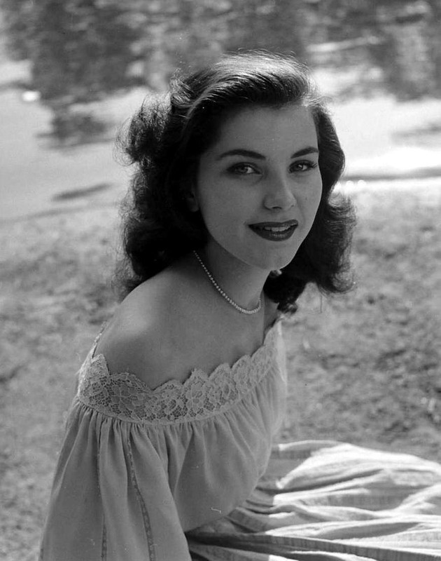 debra_paget_291