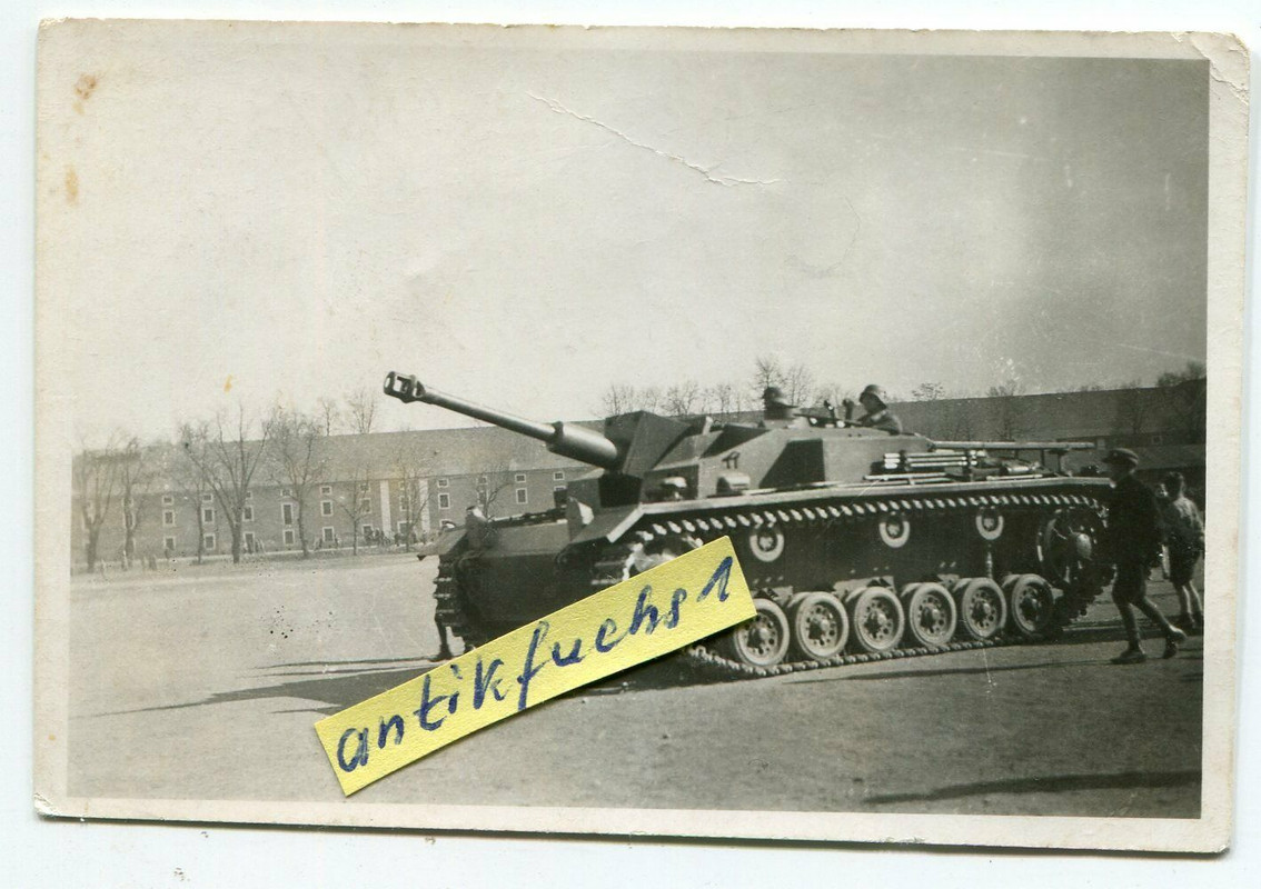 Panzer Sturmgeschütz der 1.Stug.Abt.300 im Protektorat 1943