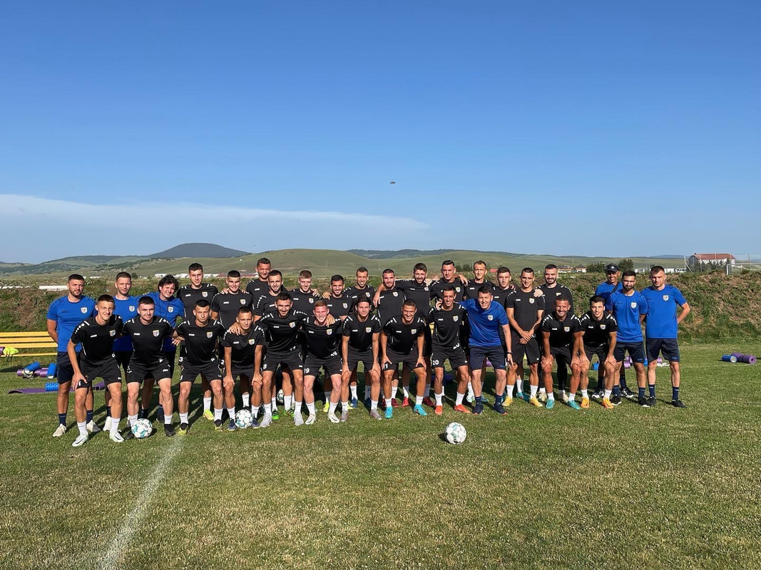 D4E93B87-E2CE-4AAD-911B-A3743132ED33