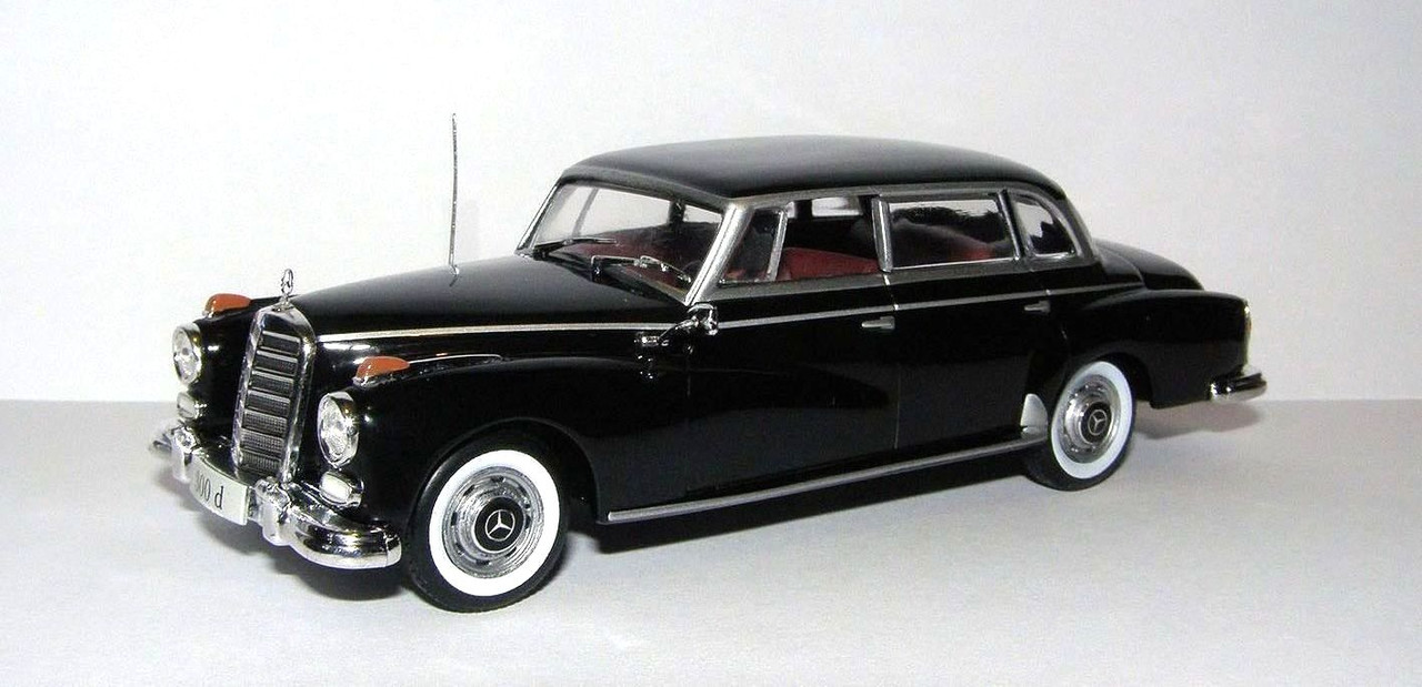 1957 Mercedes-Benz 300d (W189.011) Adenauer (IXO Models for DeAg
