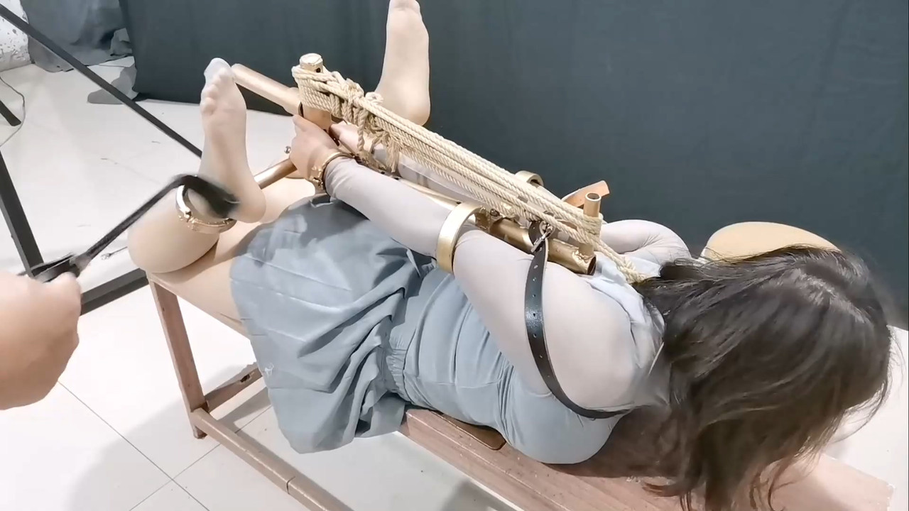 飞天原创 玉仙儿冰凉的P机K9架.mp4_20211215_131913.349