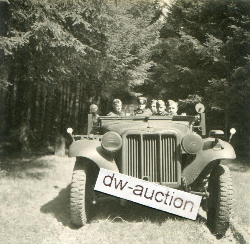 Sturmgeschütz Abt. , SdKfz Halbkette (3 Fotos)2