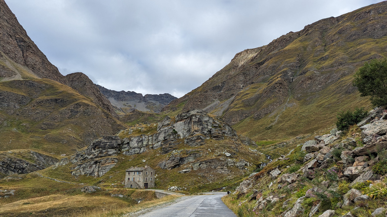 Route des grandes alpes en 718 spyder J1-descente-iseran-6