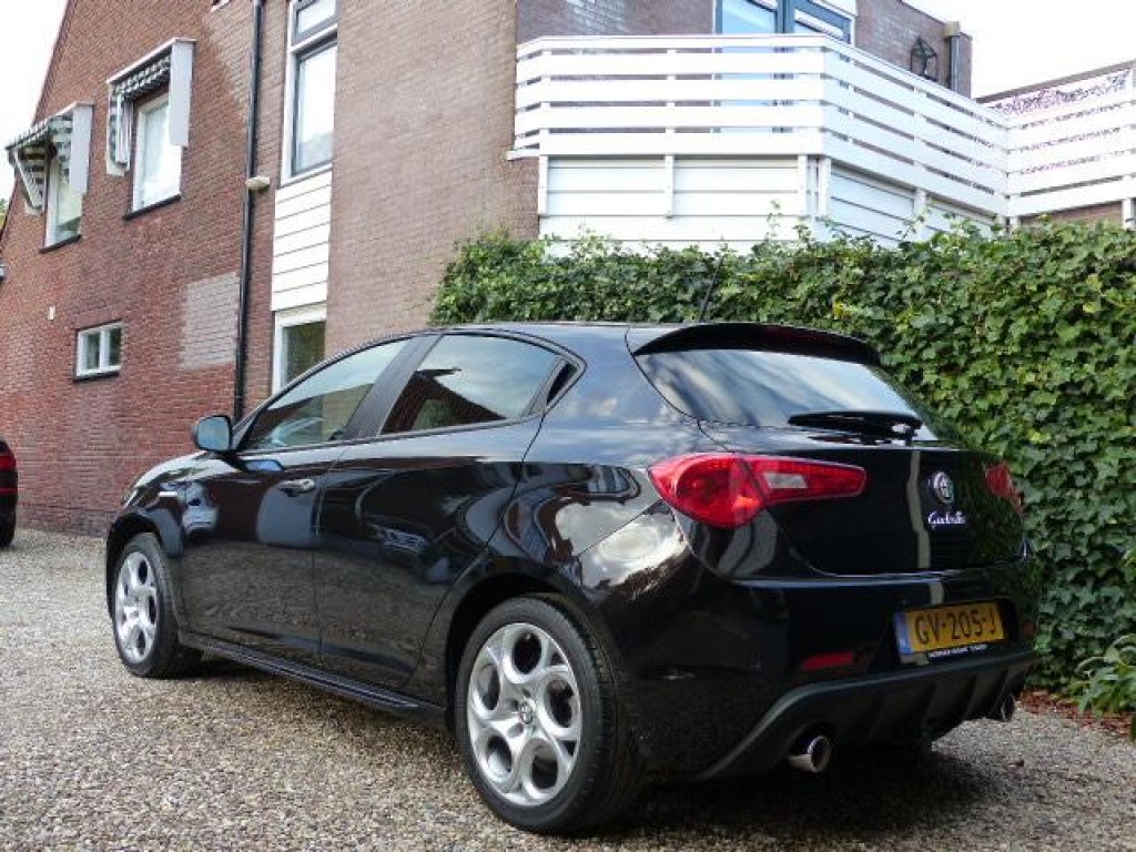 alfa-romeo-giulietta-2-0-jtdm-sprint (3)