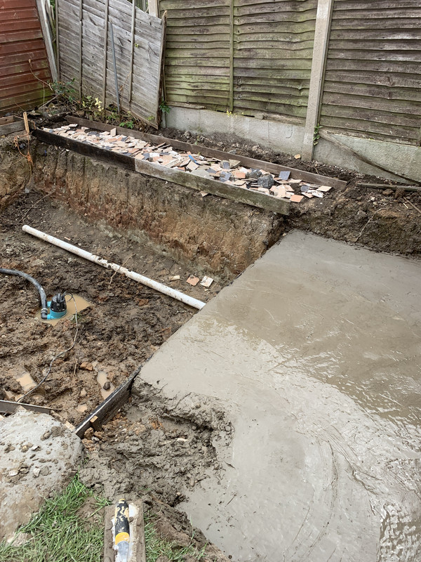 2E339899-3607-46FF-A875-366CAD2EF2E2