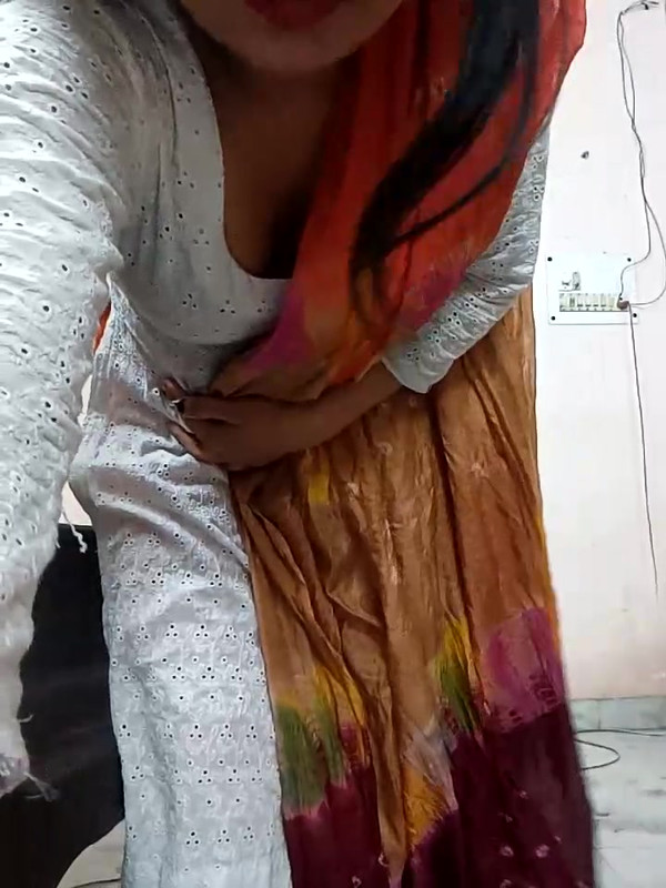 Anamika_2423128548_000017