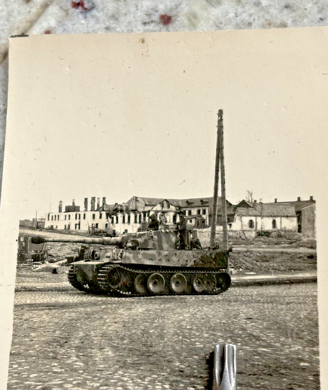 Orig.Foto Tiger Panzer Tarn in Ostrow Ostfront 1943 Остров Russland Nordfront1