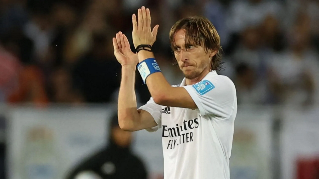 ¿Luka Modric deja al Real Madrid? La millonaria oferta que lo hace dudar