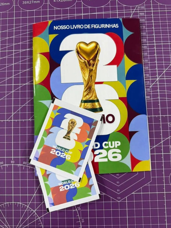 Álbum Copa Love preenchido