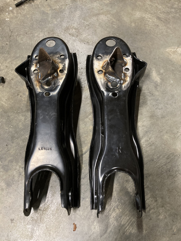 4-E12049-F-F009-47-B3-8-BEA-9-D275197-D1