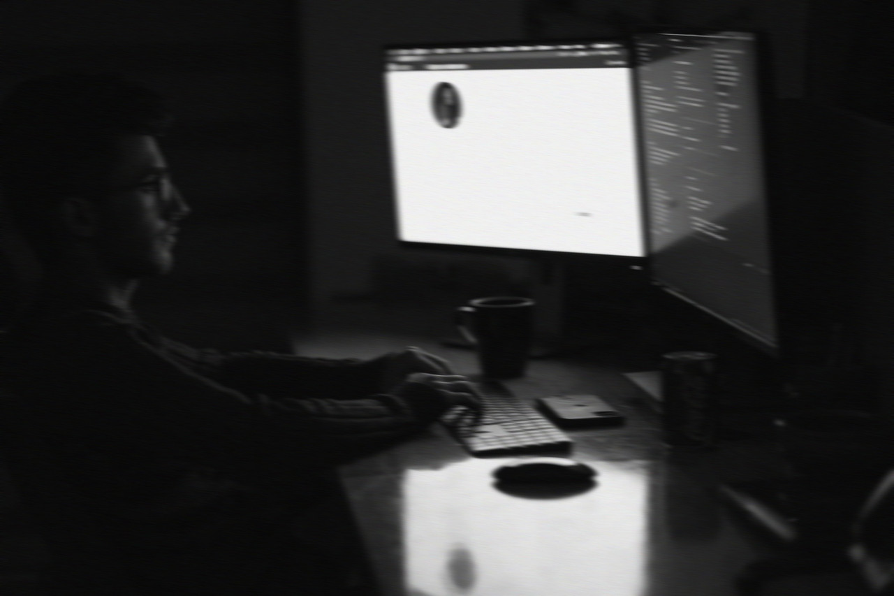 Dark Computer Workspace