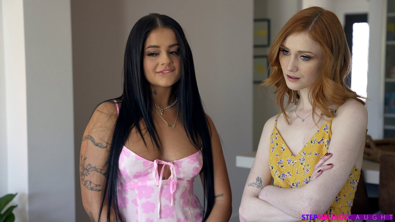 Step Siblings Caught - Riley Reid & Scarlet Skies - 2022 - 2160p