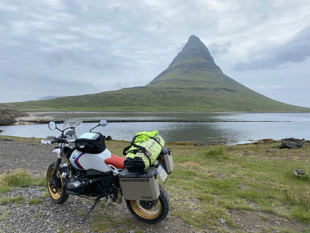 9B6DF253-9370-4DD7-8C7C-5DFA9A34014E