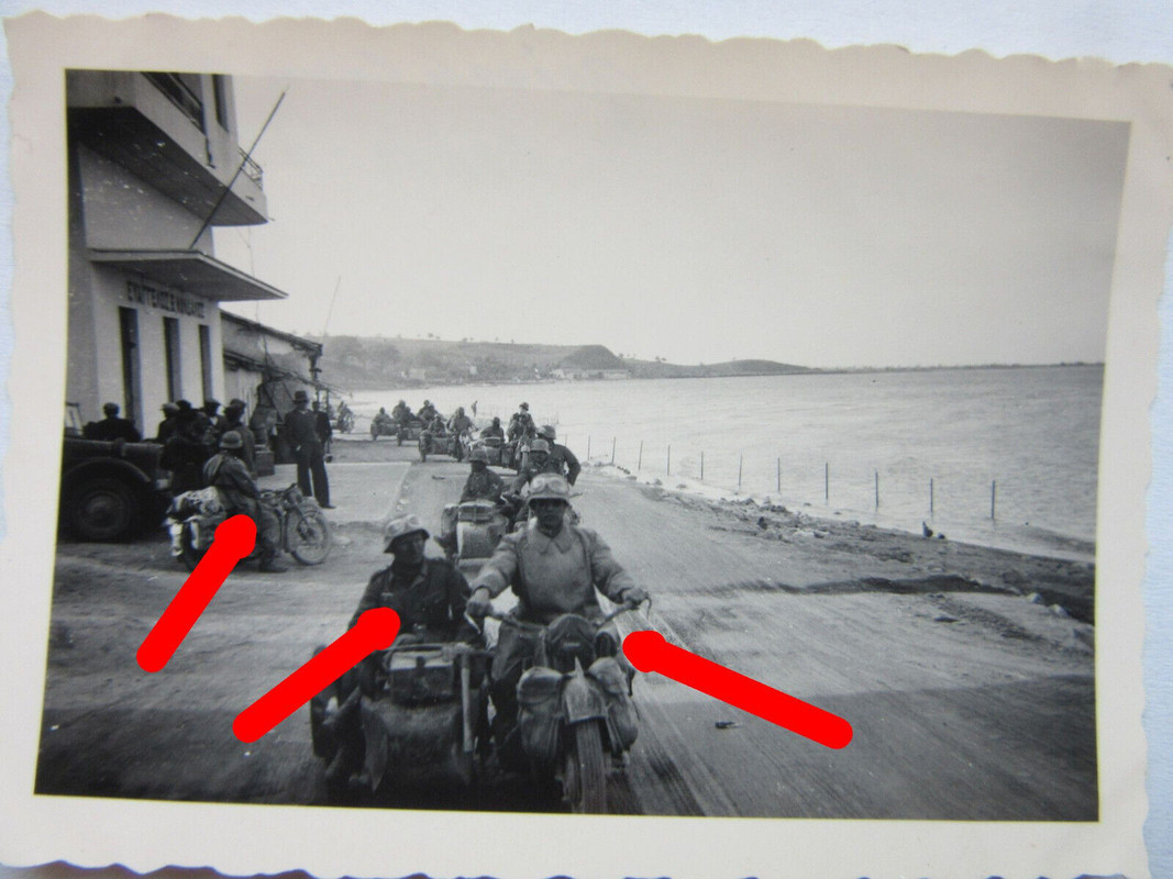 Foto Griechenland Kradschützen Vormarsch Krad Motorrad WH Meer  1941