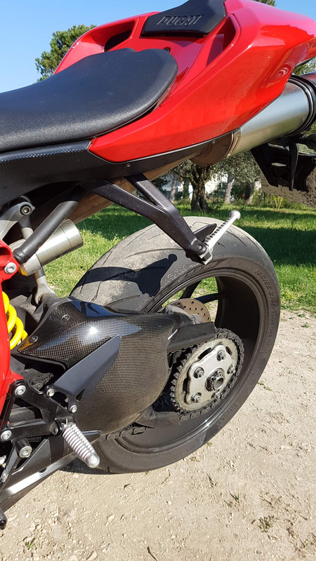 3062C5CD-7D62-4C3D-95DF-46440743912E