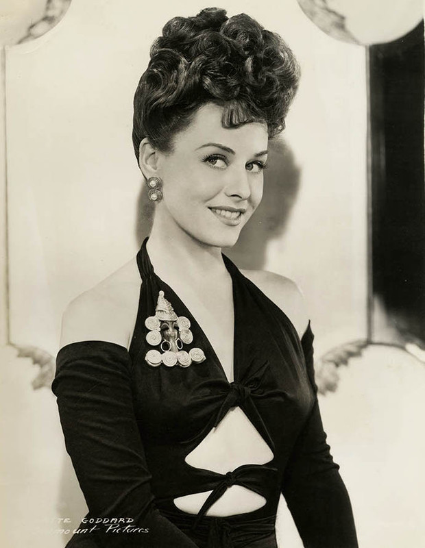 paulette_goddard_mc92