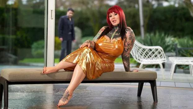 LoveHerFeet – Sabien DeMonia – Finding Comfort