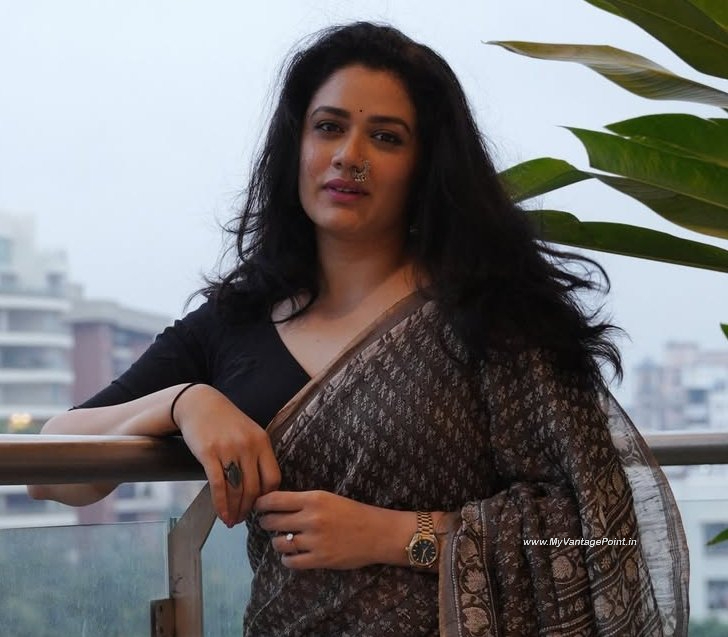 16-Girija-Oak-Godbole-Wallpapers-Photos-HD-Mobile-Photos-My-Vantage-Point