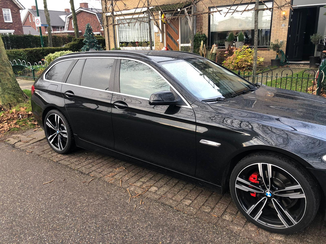 F7025961-99A2-47DB-B5D9-0BA9AB924354