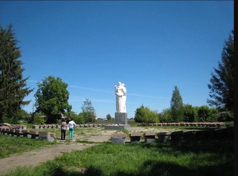 Погода советско никольское. Село Никольское Троснянский район. Никольское Орловская область Троснянский район. Братская могила село Никольское Троснянский район. Братская могила село Никольское Орловской области.