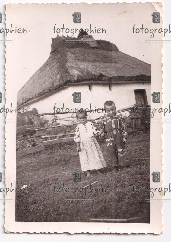 orginal Foto 2. Weltkrieg Ukraine Russland Bevölkerung Dorf Einheimische 1941