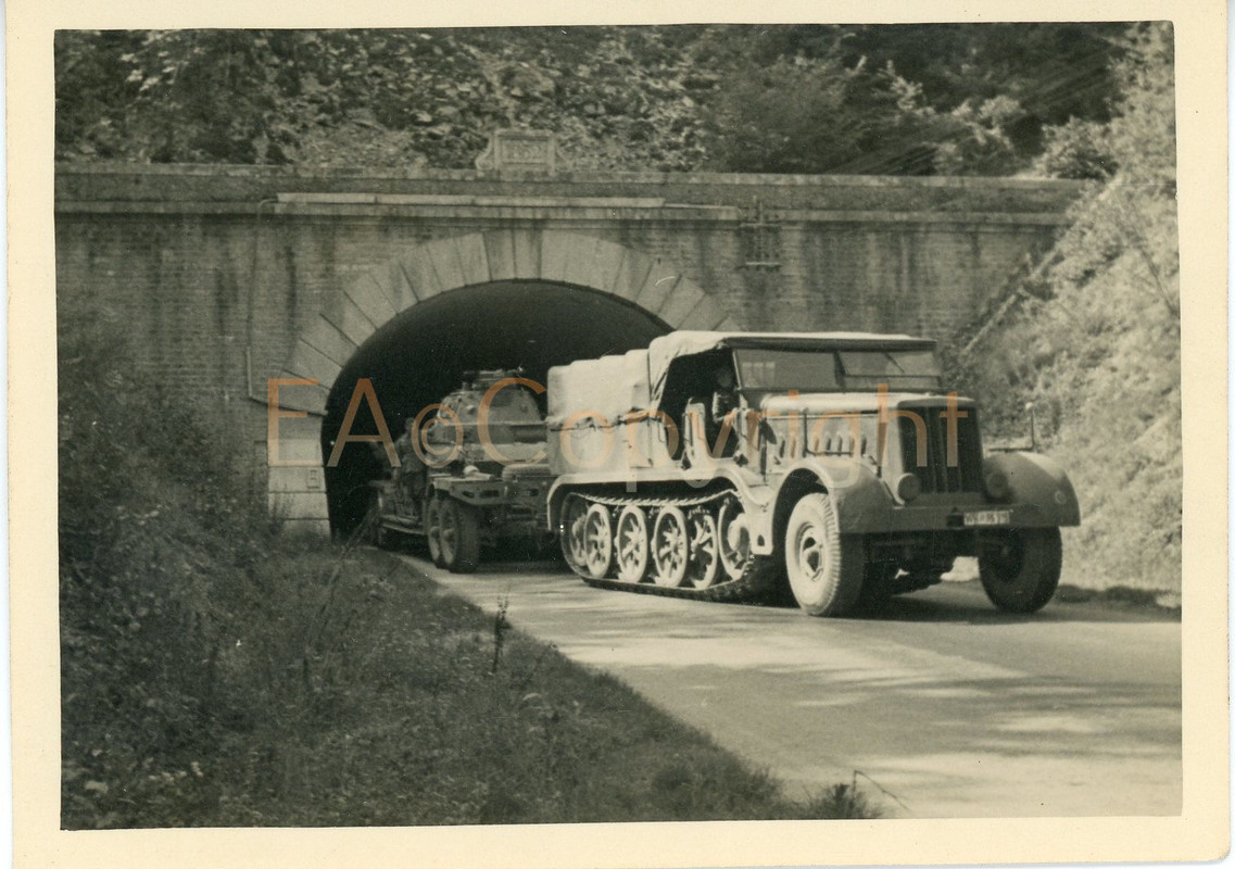 Panzer Tank Trailer Anhänger Halbkette LKW Camio