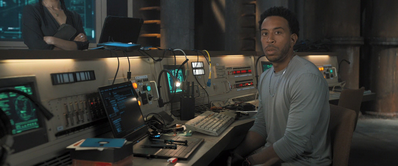 10 Форсаж 9 2021г. BDRip 1080p.mkv_snapshot_00.40.03_[2023.08.10_12.48.05]