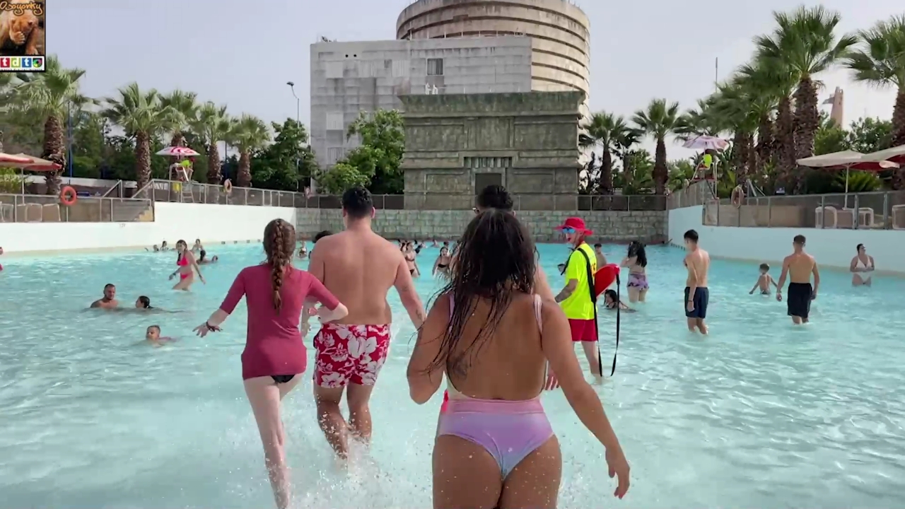 cristinasilvaculazobañadorENREDA2_oso4eeeeer