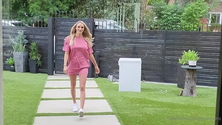 Emma Hix Homemade Booty Call Sextape With Johnny Sins